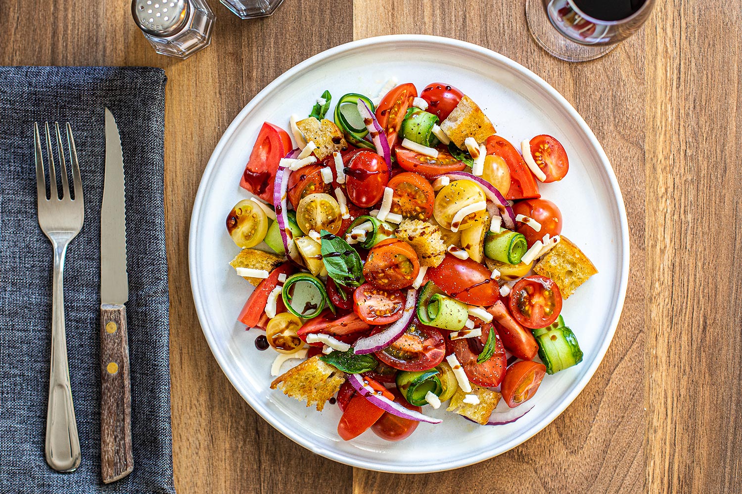 Panzanella and mozzarella salad