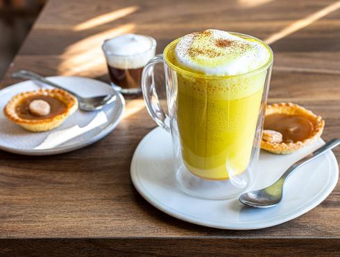 Vanilla and turmeric golden milk