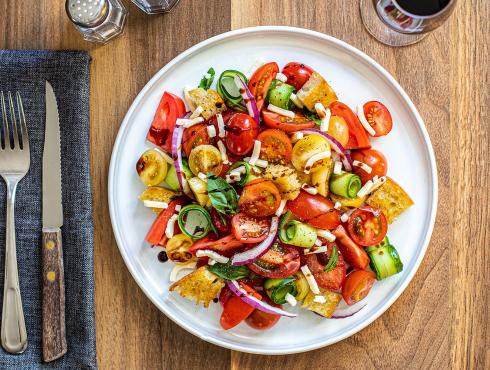 Panzanella and mozzarella salad