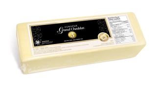 GRAND CHEDDAR AGROPUR 3 ANS 2X2